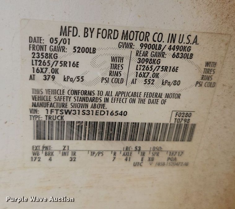 image for item LQ9253 2001  Ford F350 Super Duty  Crew cab flatbed pickup truck