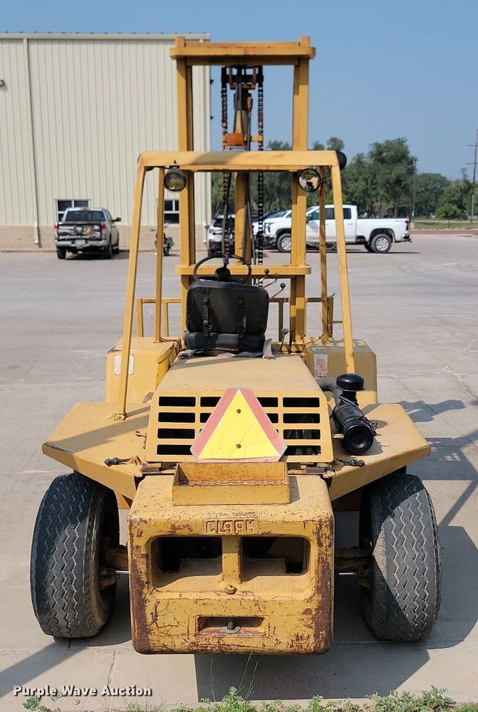 image for item LQ9254 Clark  forklift