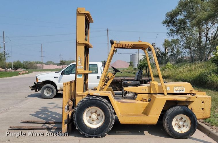 image for item LQ9254 Clark  forklift