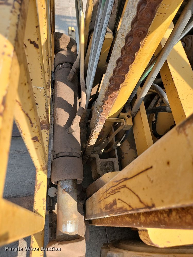 image for item LQ9254 Clark  forklift