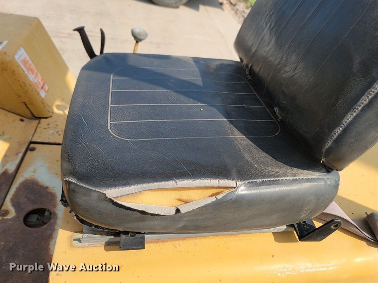 image for item LQ9254 Clark  forklift