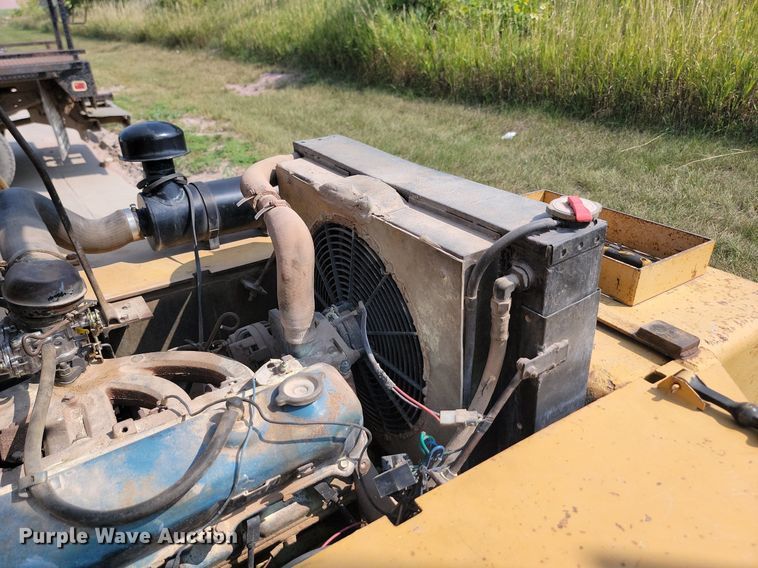 image for item LQ9254 Clark  forklift