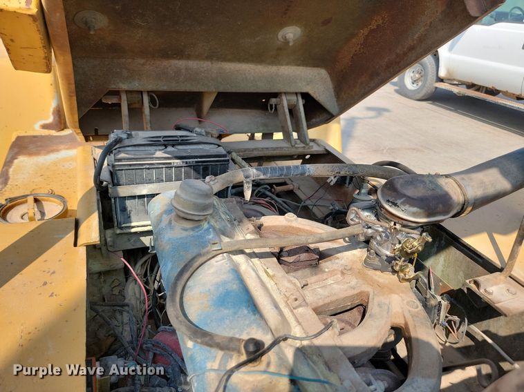 image for item LQ9254 Clark  forklift