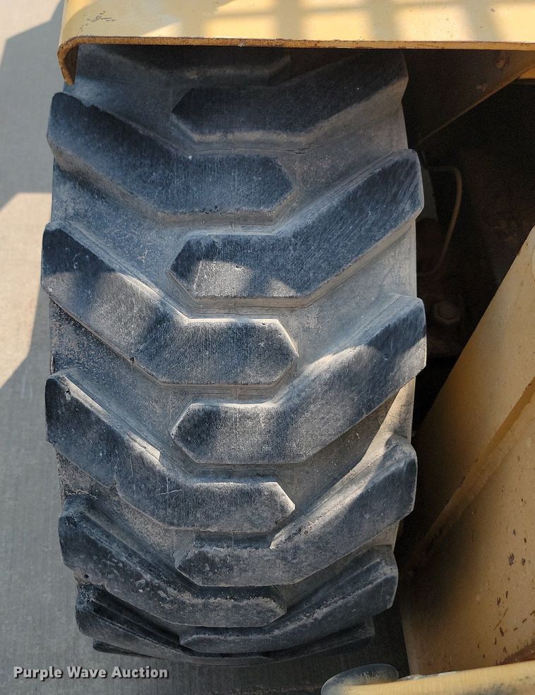 image for item LQ9254 Clark  forklift