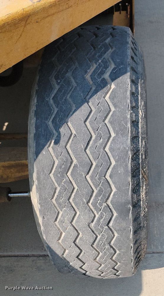 image for item LQ9254 Clark  forklift