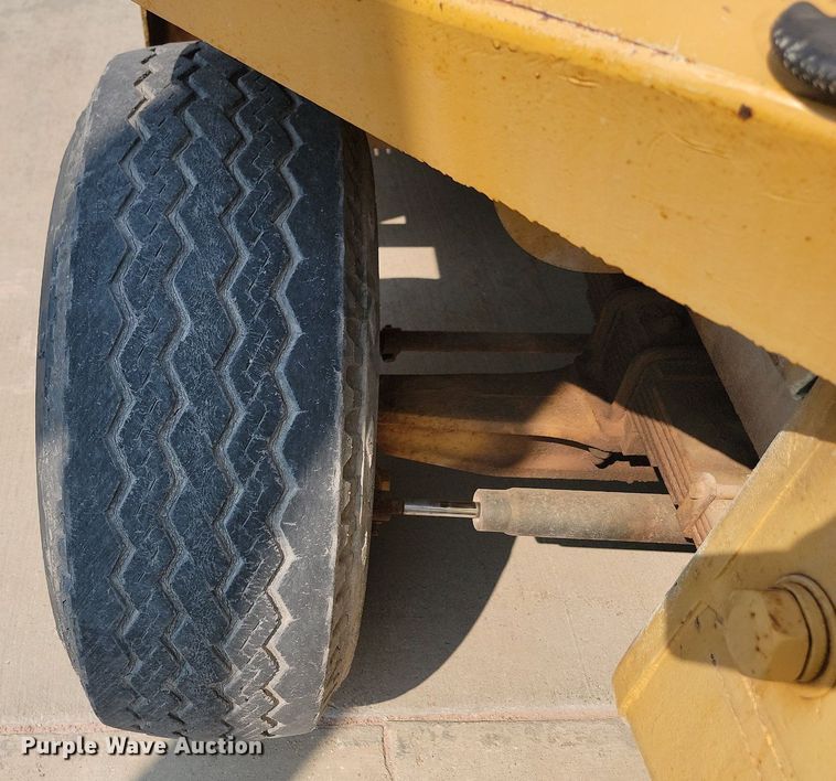 image for item LQ9254 Clark  forklift