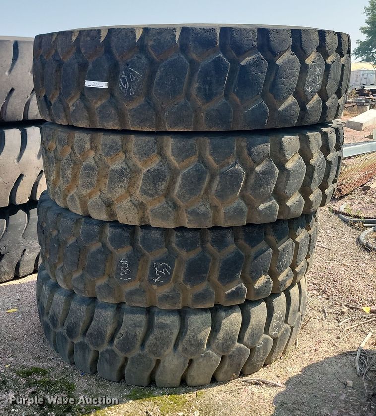 image for item LQ9255 (4) tires