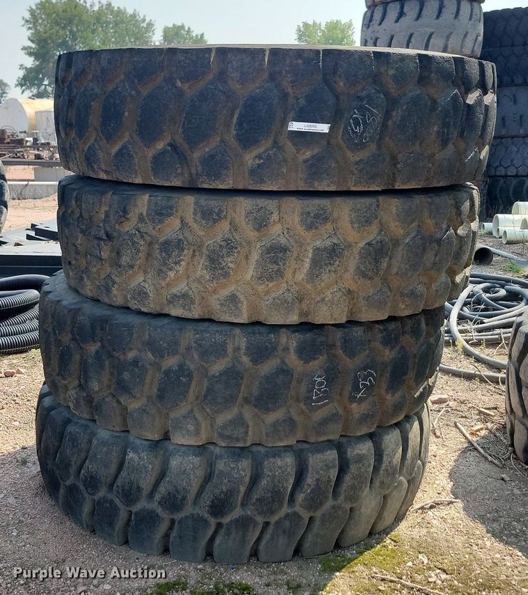 image for item LQ9255 (4) tires