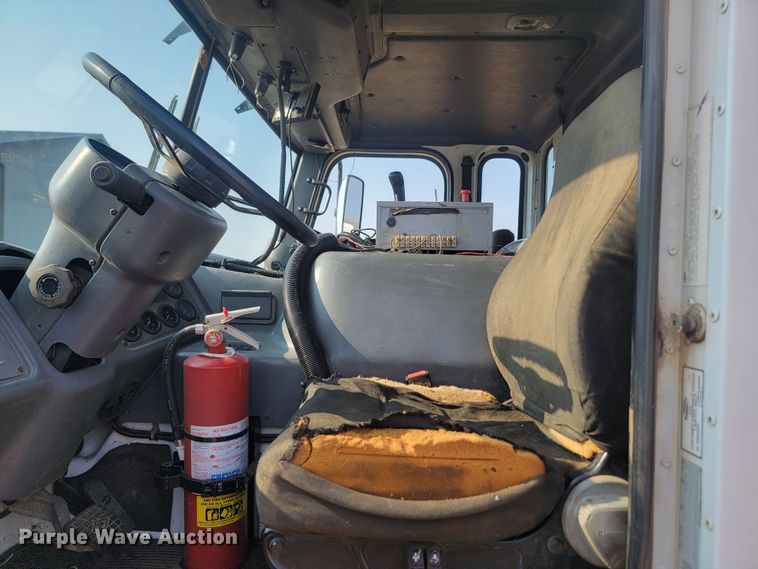 image for item LQ9256 2004 Sterling Condor  refuse truck