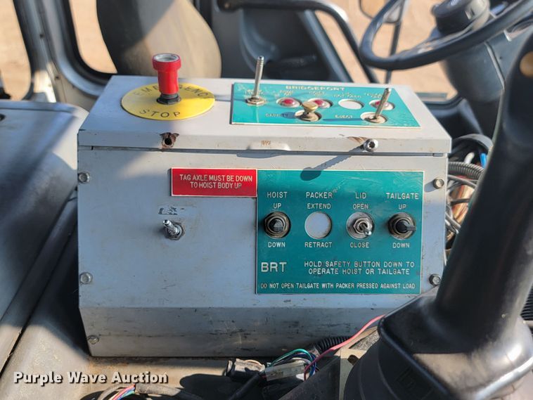 image for item LQ9256 2004 Sterling Condor  refuse truck