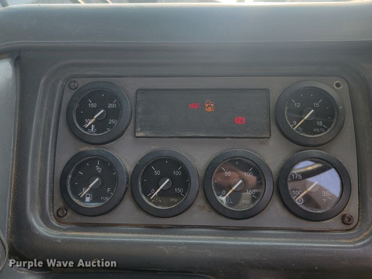 image for item LQ9256 2004 Sterling Condor  refuse truck