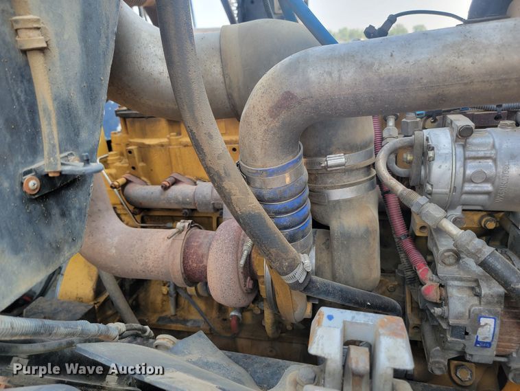 image for item LQ9256 2004 Sterling Condor  refuse truck