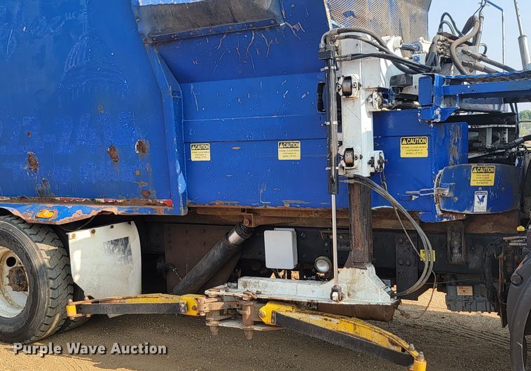 image for item LQ9256 2004 Sterling Condor  refuse truck