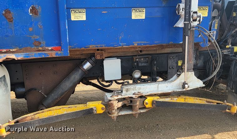 image for item LQ9256 2004 Sterling Condor  refuse truck