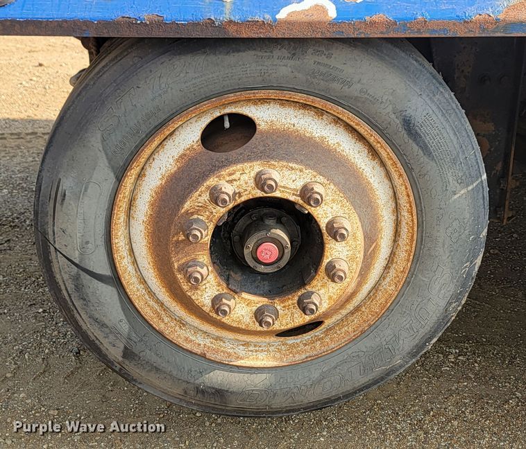 image for item LQ9256 2004 Sterling Condor  refuse truck