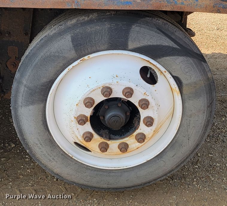 image for item LQ9256 2004 Sterling Condor  refuse truck