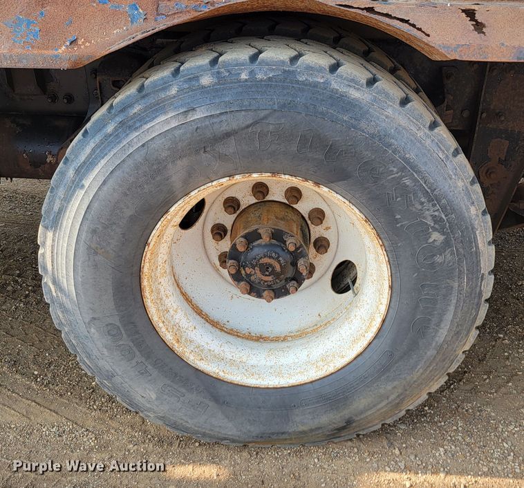image for item LQ9256 2004 Sterling Condor  refuse truck