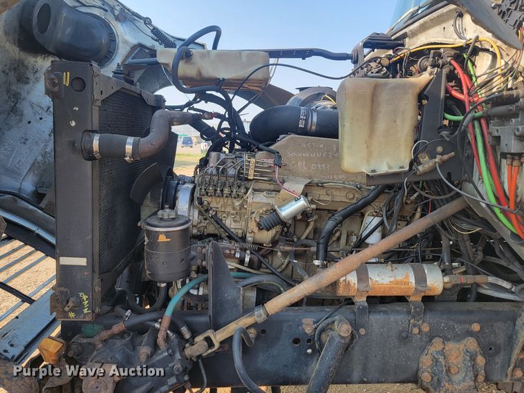 image for item LQ9257 1994 Ford L8000  refuse truck