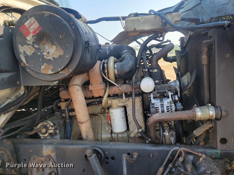 image for item LQ9257 1994 Ford L8000  refuse truck