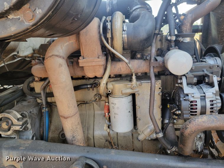 image for item LQ9257 1994 Ford L8000  refuse truck