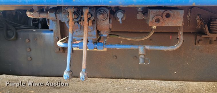 image for item LQ9257 1994 Ford L8000  refuse truck