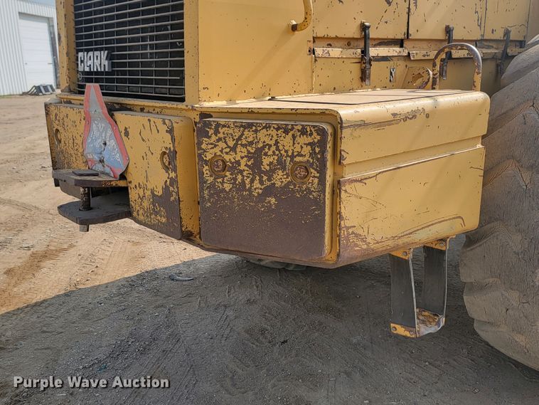 image for item LQ9258 1984 Clark 175C  wheel loader