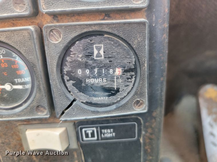 image for item LQ9258 1984 Clark 175C  wheel loader