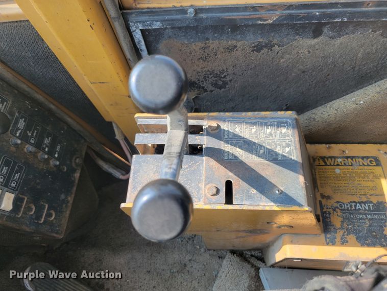 image for item LQ9258 1984 Clark 175C  wheel loader