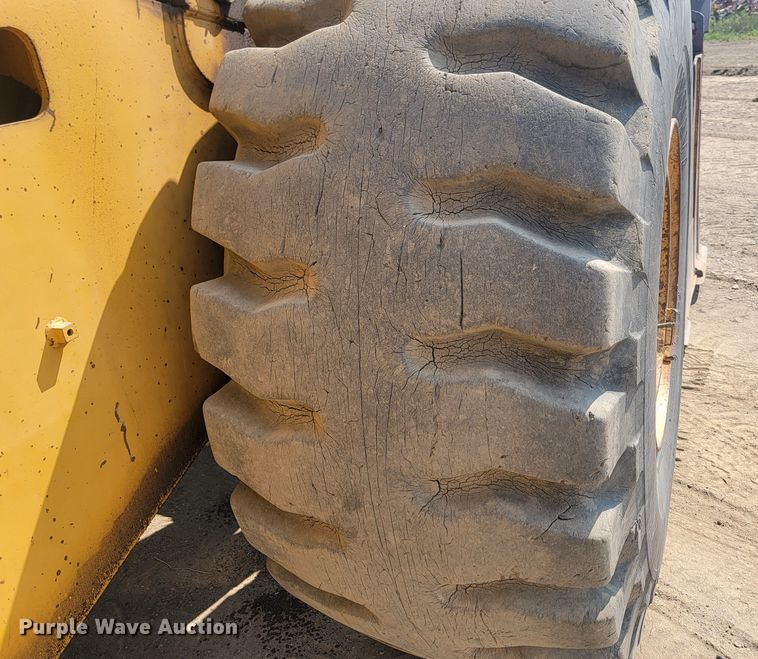 image for item LQ9258 1984 Clark 175C  wheel loader