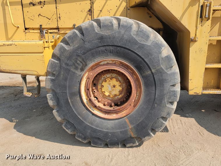 image for item LQ9258 1984 Clark 175C  wheel loader