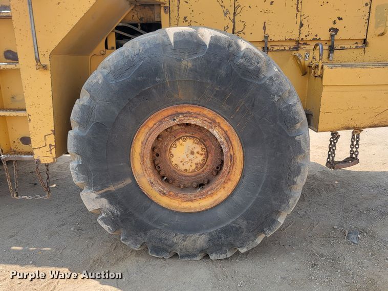 image for item LQ9258 1984 Clark 175C  wheel loader