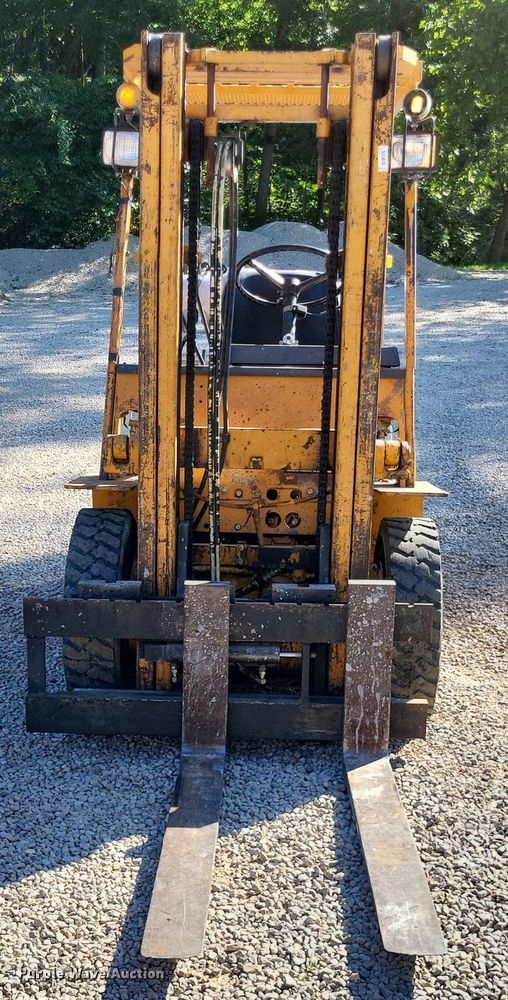 image for item LS9664 Komatsu FG20-8  forklift