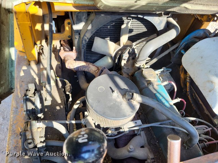 image for item LS9664 Komatsu FG20-8  forklift