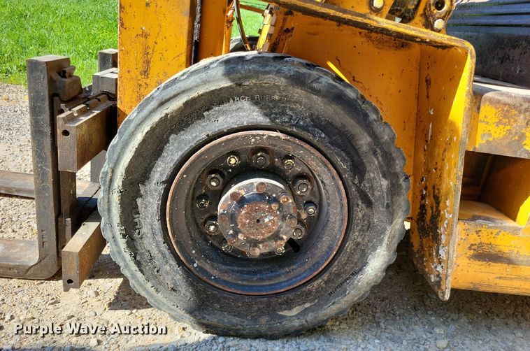 image for item LS9664 Komatsu FG20-8  forklift