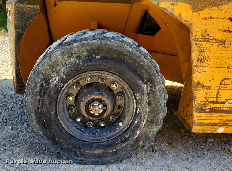 image for item LS9664 Komatsu FG20-8  forklift