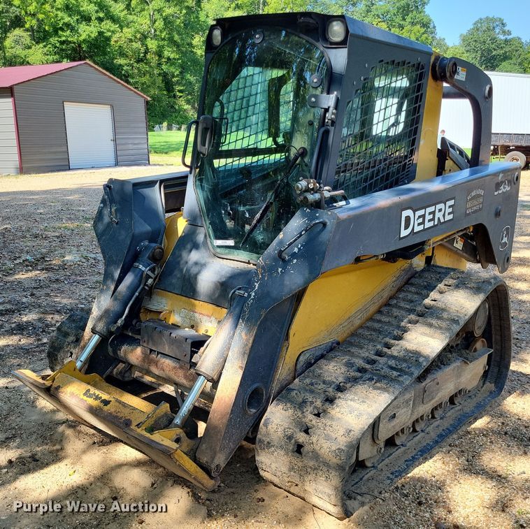 image for item LS9666 2011 John Deere 333D  tracked skid steer loader