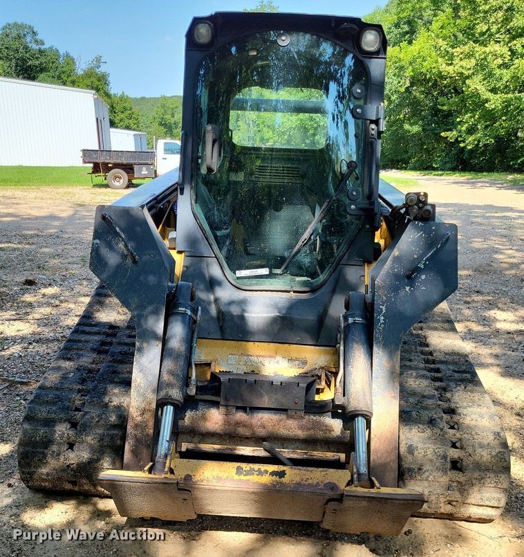 image for item LS9666 2011 John Deere 333D  tracked skid steer loader