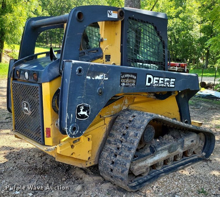 image for item LS9666 2011 John Deere 333D  tracked skid steer loader
