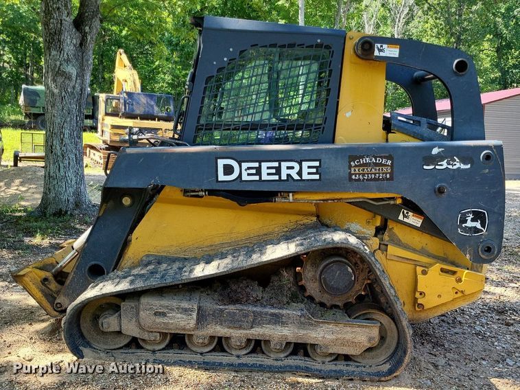 image for item LS9666 2011 John Deere 333D  tracked skid steer loader
