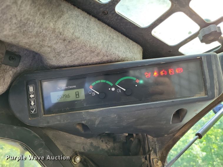 image for item LS9666 2011 John Deere 333D  tracked skid steer loader