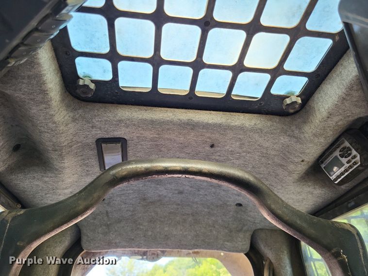 image for item LS9666 2011 John Deere 333D  tracked skid steer loader