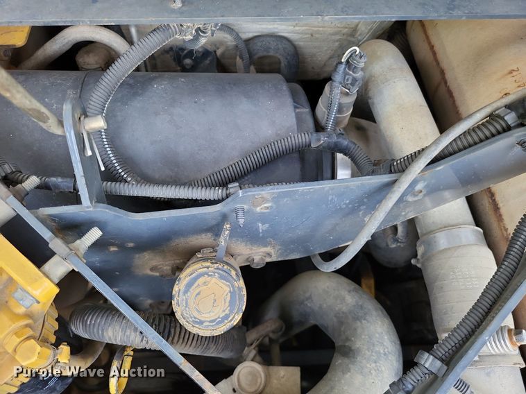 image for item LS9666 2011 John Deere 333D  tracked skid steer loader