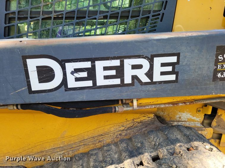 image for item LS9666 2011 John Deere 333D  tracked skid steer loader