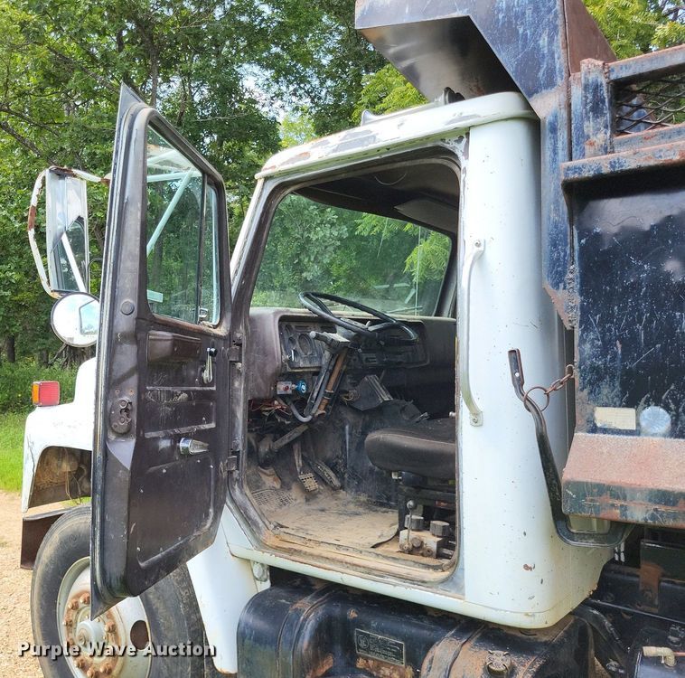image for item LS9680 1988 International 1954  dump truck