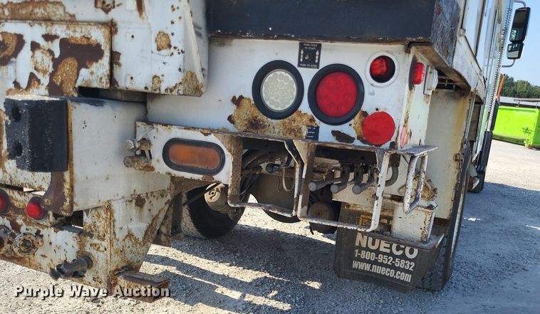 image for item LS9688 2008 International Work Star 7300  bucket truck