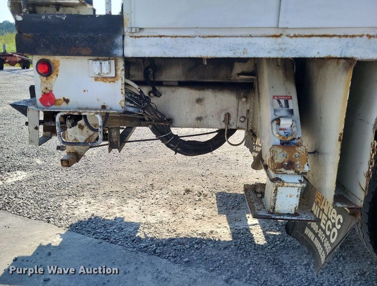 image for item LS9688 2008 International Work Star 7300  bucket truck