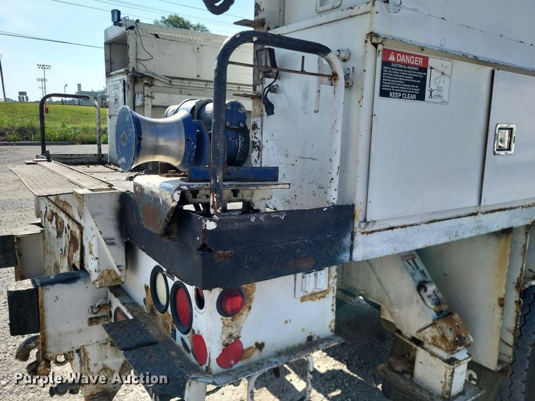 image for item LS9688 2008 International Work Star 7300  bucket truck