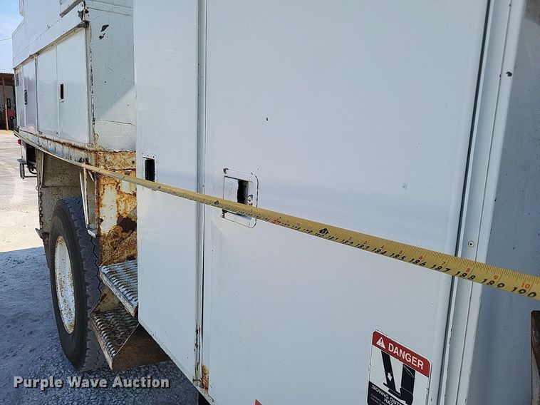 image for item LS9688 2008 International Work Star 7300  bucket truck