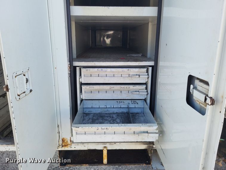 image for item LS9688 2008 International Work Star 7300  bucket truck