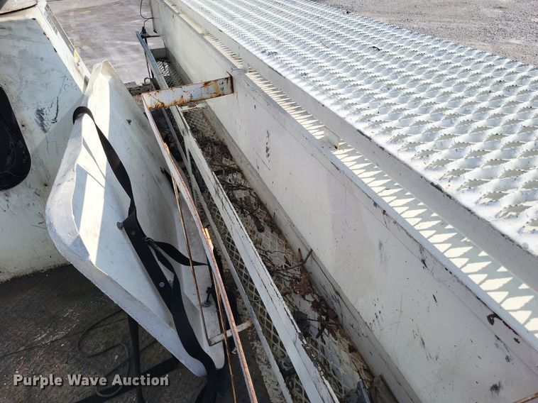 image for item LS9688 2008 International Work Star 7300  bucket truck